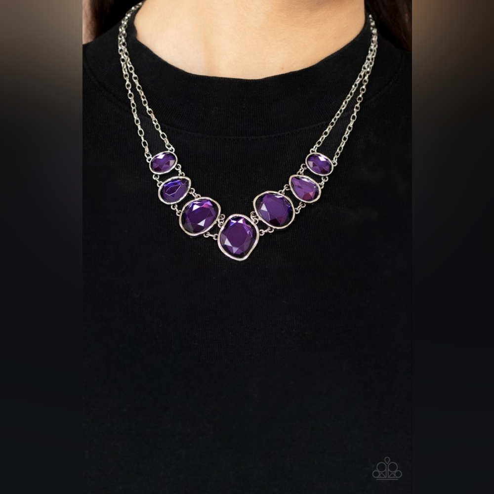 Paparazzi Purple Necklace with Elegant Gemstones